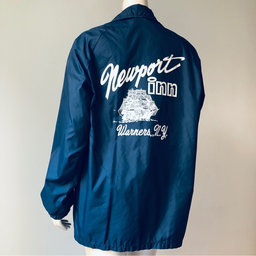 Newport Inn Tom Name Windbreaker Newport Inn Warners, NY Navy Mens Medium - M